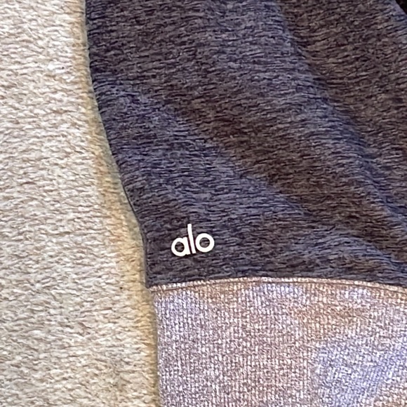 Alo Yoga Gray High Waisted Goddess Ribbed Knit Leggings Size M Ruched Dance - Picture 4 of 6